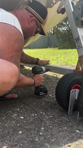 Boat trailer solo moves and beach launching