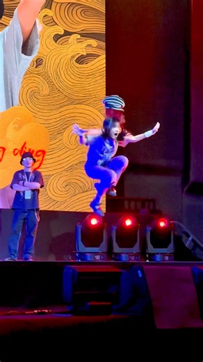 帽子起飛了🤣🎩🚀 #叮叮 #kateakadingding #hattrick #flying #hat #Locking #dance #funky #fun #locking4life