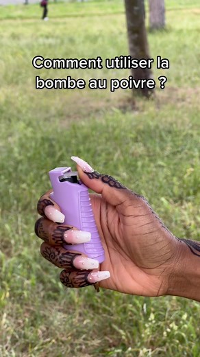 Techniques de self-défense avec spray au poivre