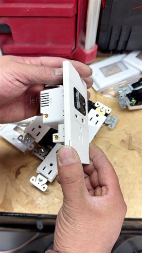 This is the best way to store charging cables I've ever seen.#tiktokholidayhaul #tooltok #diytool #diyprojects #sparky