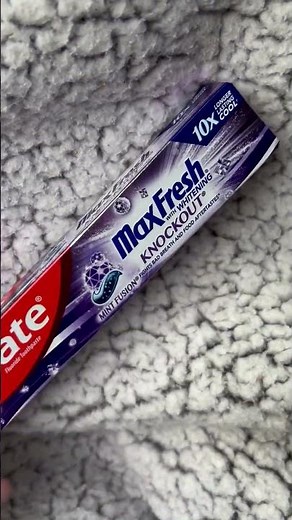 Colgate Max Fresh Knockout Toothpaste