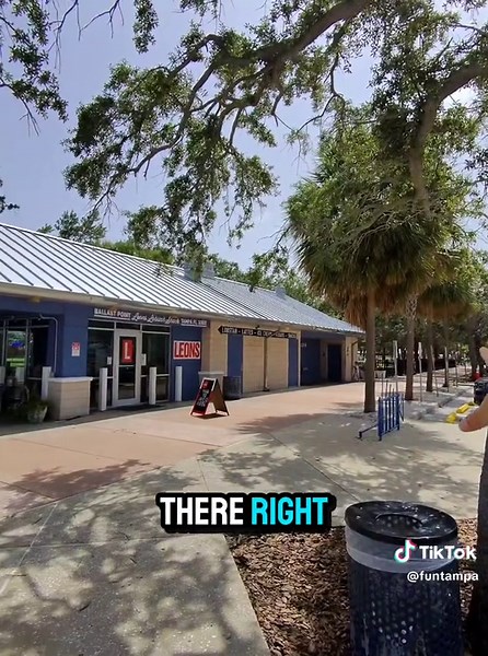 🏞️ Ballast Point Park What it is: A scenic waterfront park located in South Tampa along Hillsborough Bay at 5300 Interbay Blvd, nestled within the Ballast Point neighborhood . Main attractions & amenities: A 600-ft fishing pier (open 24/7; currently being repaired due to hurricane damage as of Spring 2025) . Interactive splash pad and decent-sized playground—a fun combo for kids . Boat ramp and docking area, free to use, available round-the-clock . Picnic tables, a gazebo, and reservable shelte