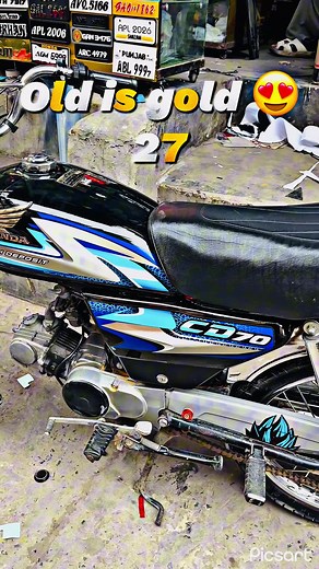 Royal Enfield 27 Model: Old Is Gold — Classic Bike Showcase