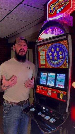 Can your players card affect your wins on slots? 🤔 #slots #casino #gambling