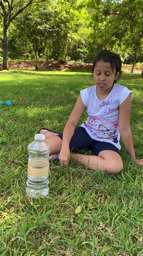 Desafio da garrafa com a Júlia #desafio #desafiodagarrafa