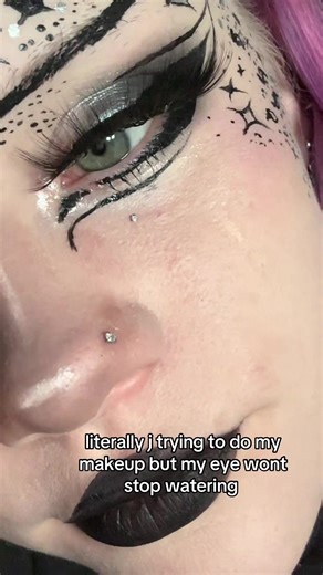 having watery eyes will be the death of me #wateryeyes #lashes #alternativemakeup #fypシ #fyp
