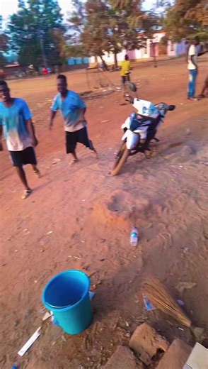 il est étonné de me voie danser hee mon vieux pere la ouais