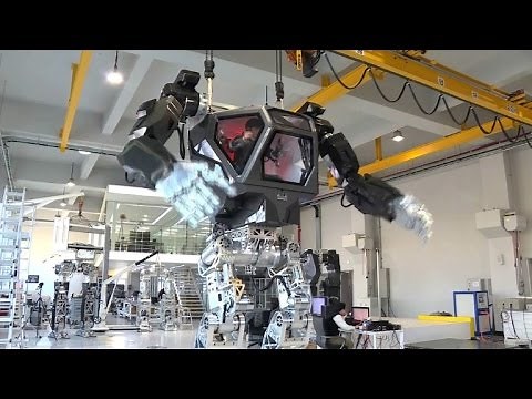 Avatar-style South Korean manned robot takes first baby steps