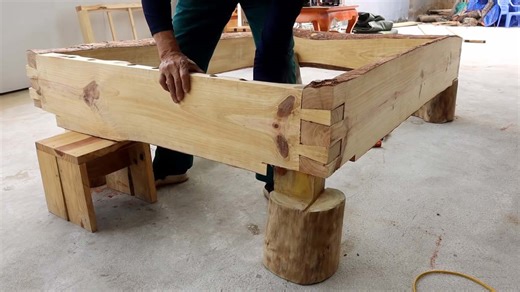 Extremely Creative Woodworking: Design a Durable Bed Using Large Blocks of Solid Wood