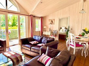 🏆 Holiday Lettings Beech Lodge  >  👨‍👩‍👧‍👦🐕