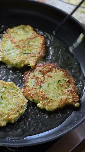 How to make super easy Zucchini Fritters at home!
