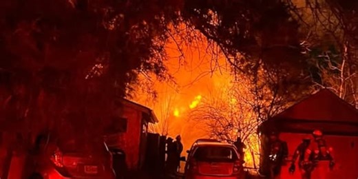 Independence firefighters encounter frozen hydrant at fire scene