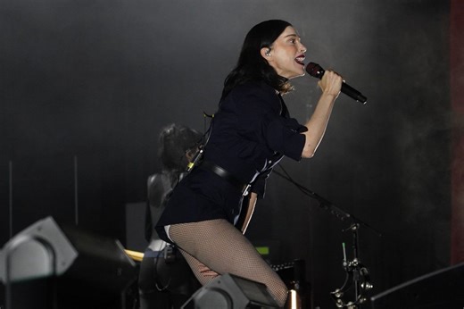 St. Vincent Live Debuts “We Put A Pearl In The Ground” During BBC Proms Performance -