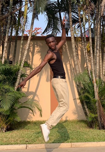 Alton Mason's Stunning Runway Walk in 2025