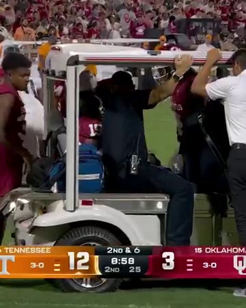 Oklahoma's Kendel Dolby was carted off the field after suffering a lower leg injury. The entire Oklahoma team went over to him before he left the field ❤️ | ESPN