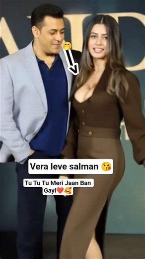 Tu Tu Tu Meri Jaan Ban Gayi 💃 Mast Dance Video | #Shorts#Dance#Status #karinakapor#poonamsingh #1