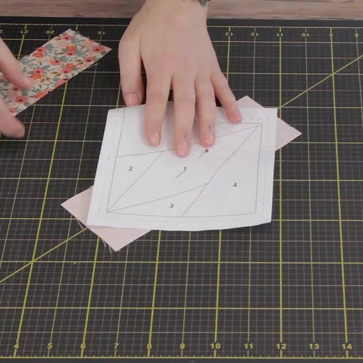 Learn Foundation Paper Piecing with a Free downloadable, beginner-friendly star block pattern. Click “Learn More” for the downloadable pattern. | BERNINA USA