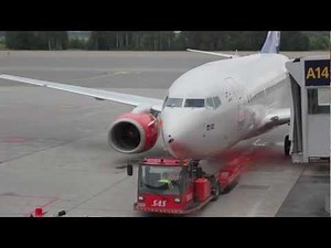 SAS 737-700 Oslo, Gardermoen (OSL/ENGM) to Tromsø (TOS/ENTC) full flight (HD)