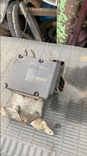 ABS unit for a 1998 Volvo V70