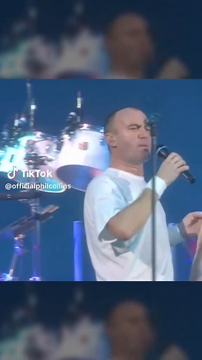 Phil Collins released “Something Happened On The Way To Heaven” as a single in April 1990. Featuring Daryl Stuermer and Dominic Miller on guitar, Nathan East on bass & the Phenix Horns, the song was an international hit and became his eleventh top 5 single in the US. 📹 Performed here on the 1997 “A Trip Into The Light” Tour in Paris. #PhilCollins #90sMusic