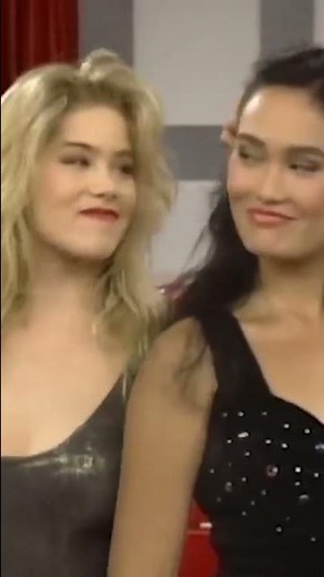 Married With Children | Kelly Does The Bundy Bounce! | Throw Back TV