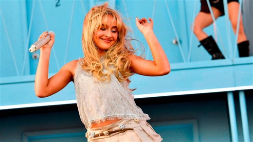 Sabrina Carpenter looks back on Coachella performance, pays tribute to Roberto Cavalli