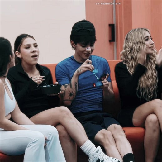 Ellas van a terminar siendo amiga, recuérdenme. @SOL LEÓN 💋 @ELizabeth Esparza #viralvideo #fyp #foryou #solleon #eliesparza Edit de sol leon, edit de Eli esparza, edit de sol y Eli, sol y Eli cocinan juntas, sol y Eli amigas, edit de la mansión vip HD