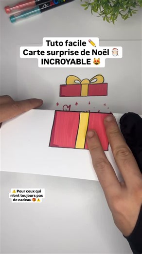 Dessin Facile on Instagram: "Marre de voir votre enfant « zombifié » par la tablette pendant les vacances ? 🎮. Transformez ce temps perdu en un moment de création ludique avec mon Livre de Dessin de Noël. C’est la solution parfaite pour occuper vos petits artistes en toute autonomie et vous offrir 30 minutes de calme bien méritées. 🎁 LE DÉFI MAGIQUE : À la fin du livre, un QR code secret attend les plus courageux. S’ils terminent tous les dessins, scannez-le pour qu’ils reçoivent leur Diplôme 