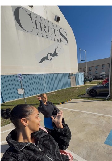 We were influenced to sign up for a flying trapeze class at the Dallas Circus Center and here’s how it went…