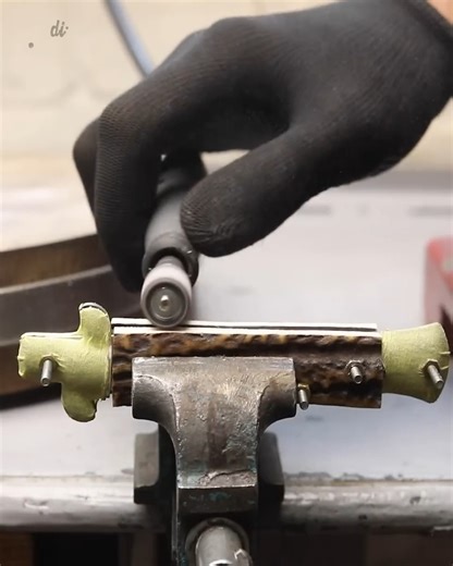 Italian Stiletto Switchblade Knife Restoration | DIY & Crafts