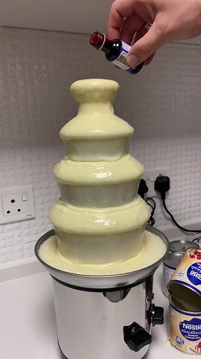 Stunning Multi-Tiered Cake Decoration Process