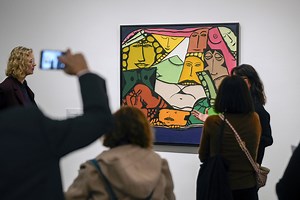El feminismo marca la muestra de Huguette Caland en Reina Sofía