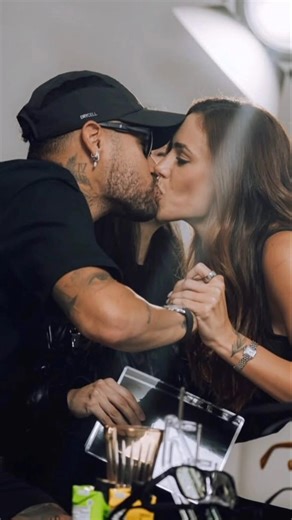 ✨Neymarjr attended the interview with his wife ❤️#neymar #brunabiancardi #interview #eyewear #mavie