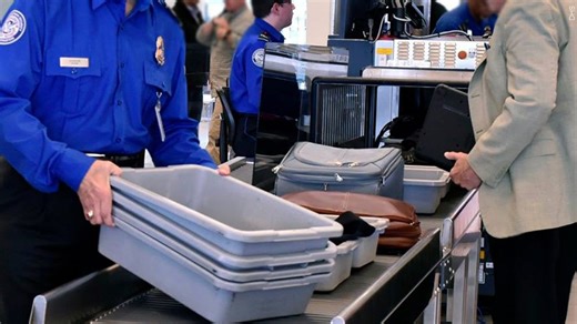 TSA gives travel tips ahead of peak Thanksgiving travel days