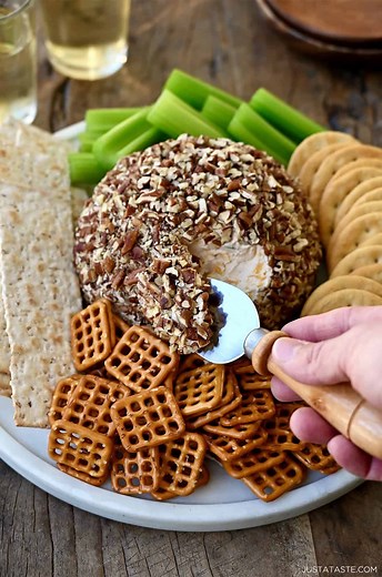 5.2K views · 11 reactions | festive cheese ball that will be the...
