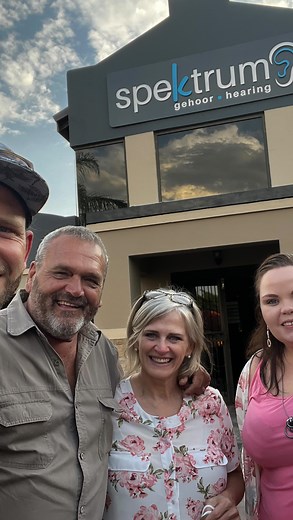 Hierdie is net die begin van die stories wat ek julle gaan vertel oor my Ma se gehoor, maar alle goeie stories begin erens. Ek wens julle kon weet wat hierdie alklaar vir haar beteken. Dis n voorreg om hierdie wonderwerke te kan sien gebeur! @spectrum_hearing @bezuidenhout_charl 📍Spectrum hearing / gehoor - Wierdapark, Centurion 📞 012 653 3830 | Riaan Benade