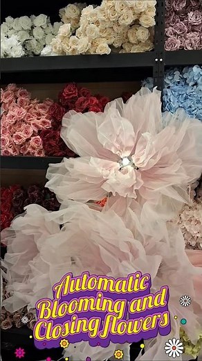 Automatically opening and closing flowers for stage decoration