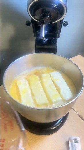 Easiest 7 Up Pound Cake Recipe Ever! 🍰✨ If you thought my Two-Step Cream Cheese Pound Cake was