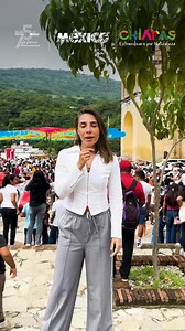Donde la adrenalina y la historia se unen para celebrar el 75 aniversario de La Carrera Panamericana. Después de una década, Chiapas vuelve al mapa de la Pana, listo para encender motores y corazones. ❤️‍🔥 📍 Hoy, 6:30 p.m. en la Catedral — ¡No te pierdas el arranque ceremonial y sé parte de esta gran fiesta del automovilismo mexicano! @elsa.jimenezz #lacarrerapanamericana #maspanamericanaquenunca #panamericanapormexico #spiritoflacarrera | La Carrera Panamericana