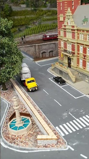 Viessmann CarMotion Rundhauber mit Soundmodul. Anfahren, Schalten, Halten, Hupen, Vollbremsung. #h0