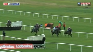 Perfect timing from Ruby Walsh 👏 | At The Races