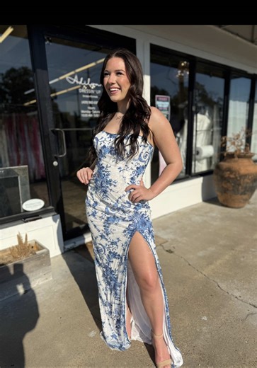 Blooming in blue💙🌸 #fyp #prom2026 #southeasttexas #adilynnspromrunway #formal