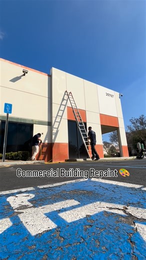 Talavera Painting on Instagram: "Pressure washing a commercial building that we’ll be painting 🎨"