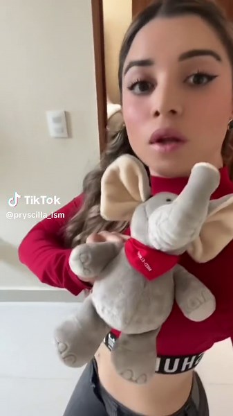 Modelo de MED-EL: Pasarelas y Moda Mexicana