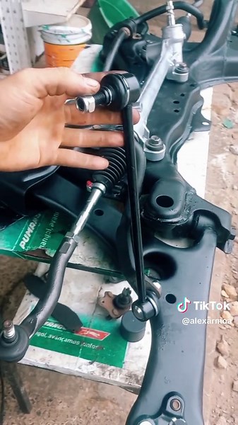 Trabajo de Tren Delantero en Toyota Axio