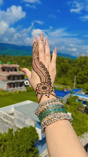mehndi design simple and easy back hand