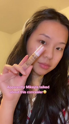 Hydrating Serum Concealer for Dry Skin
