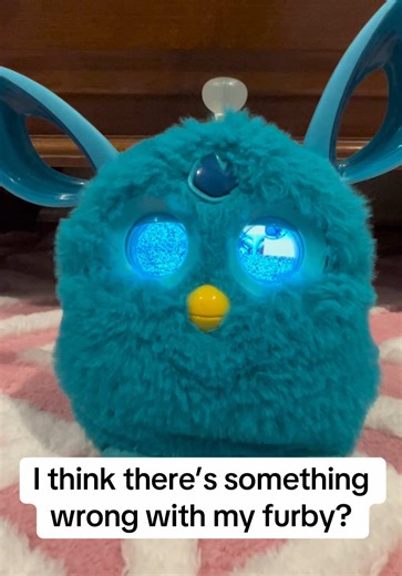 My furby connect MIGHT be a bit broken #furby #furbyconnect #furbyglitch