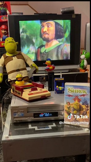Shrek: Fiesta de Película y Nostalgia VHS