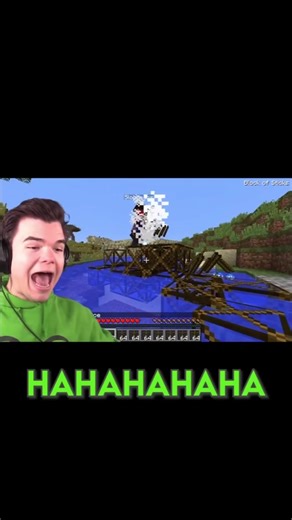 Playing Minecraft as a Noob: Hilarious Moments Revealed!